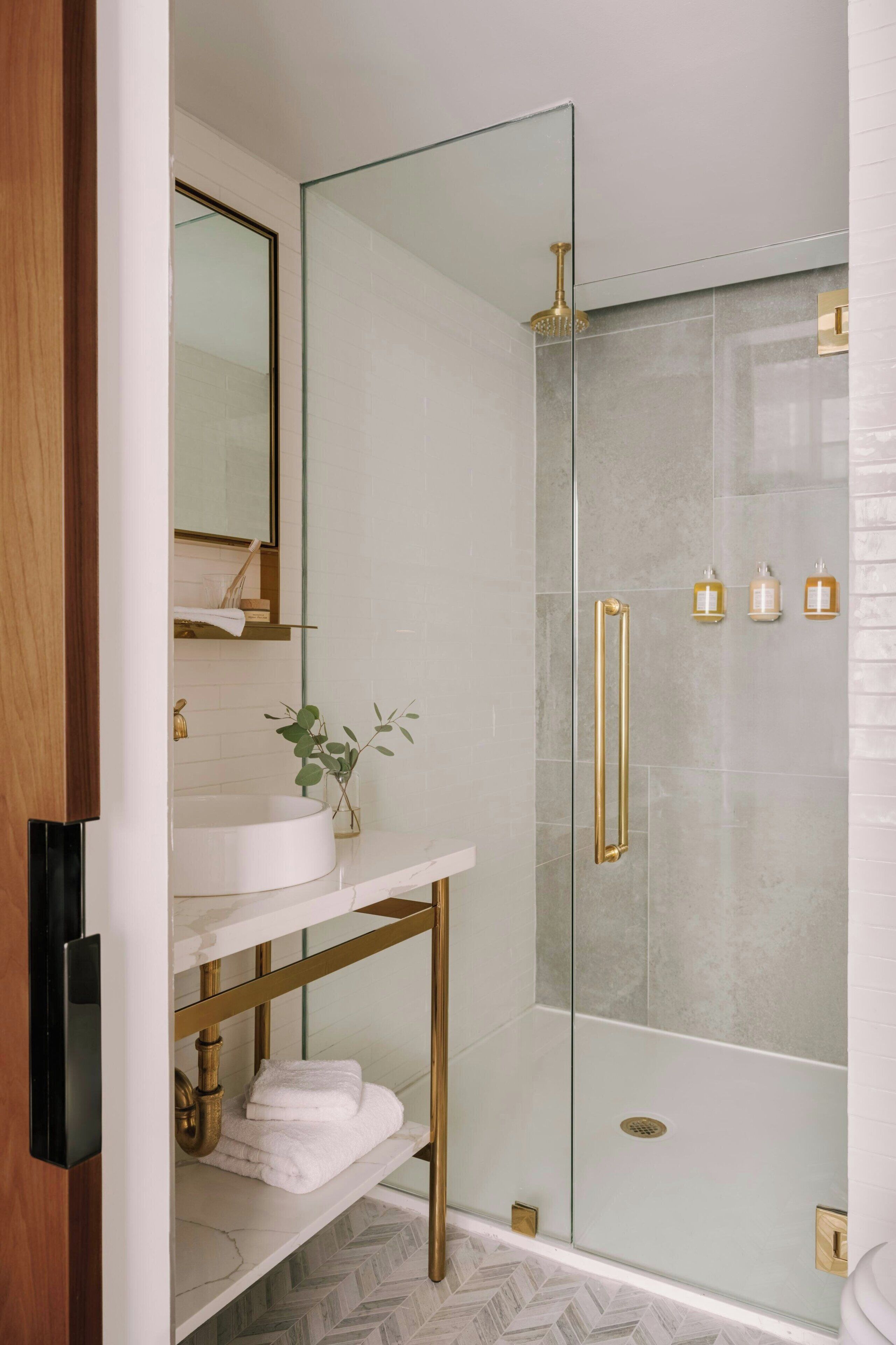 The Merchant Hotel, Sonder