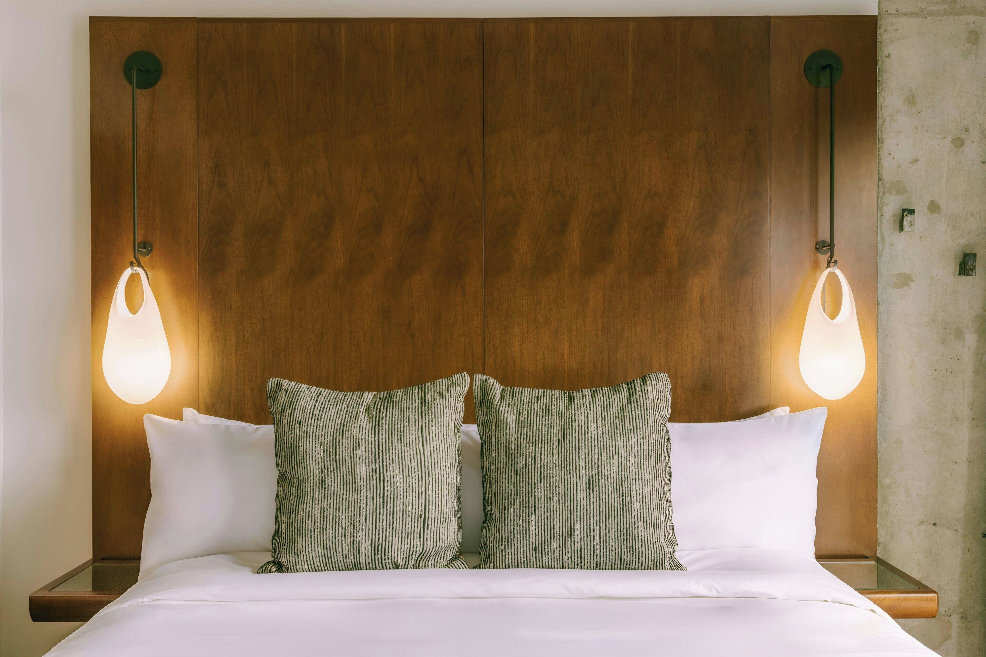 The Merchant Hotel, Sonder