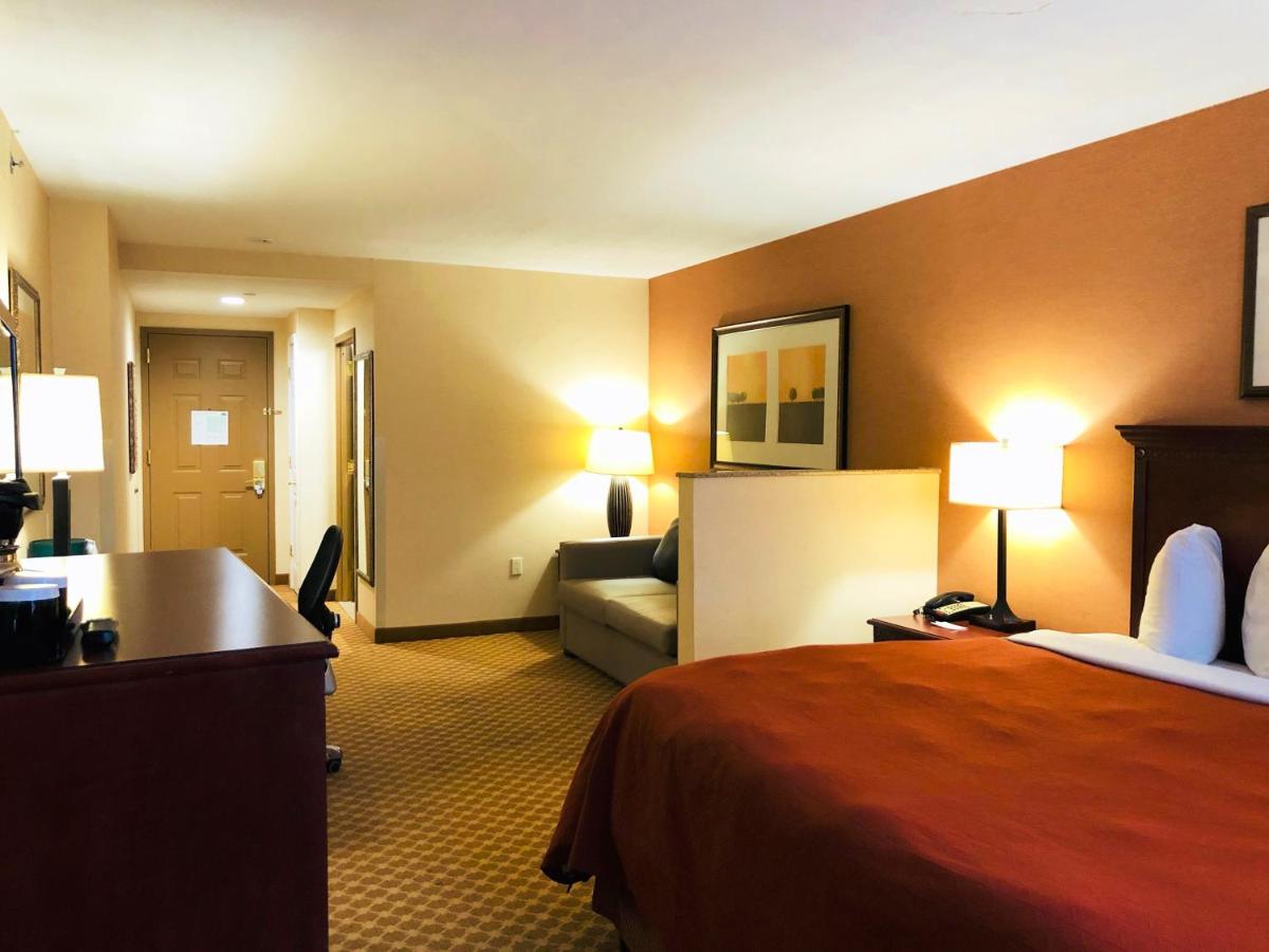 Queens County Inn and Suites