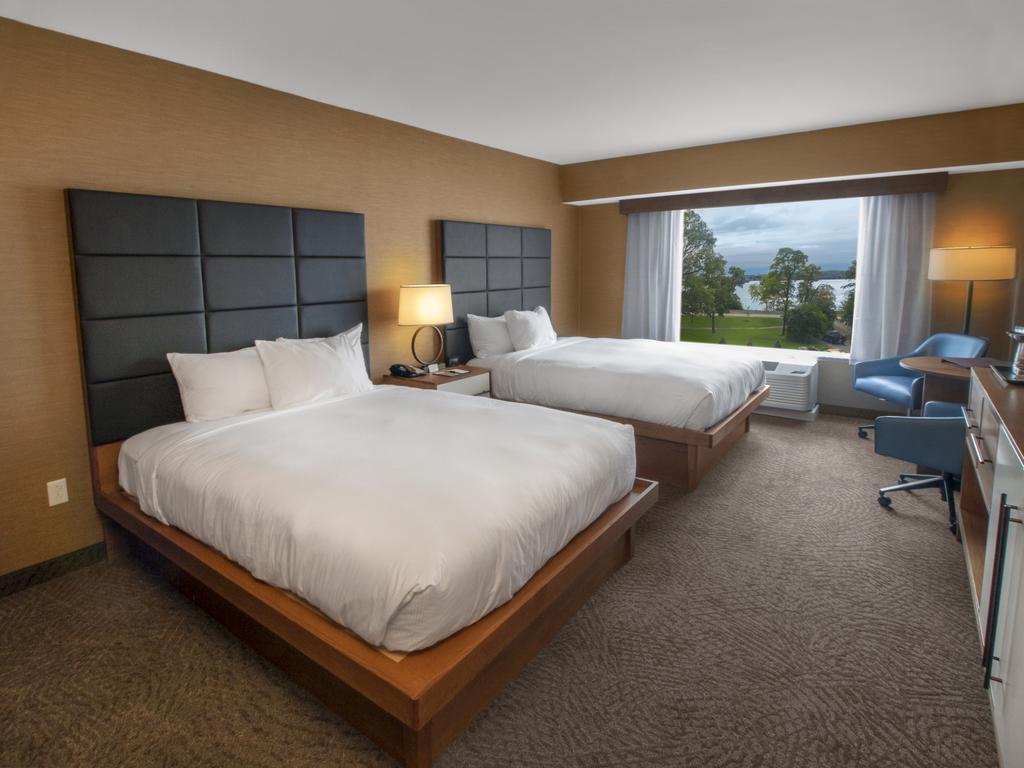 DoubleTree by Hilton Hotel Niagara Falls