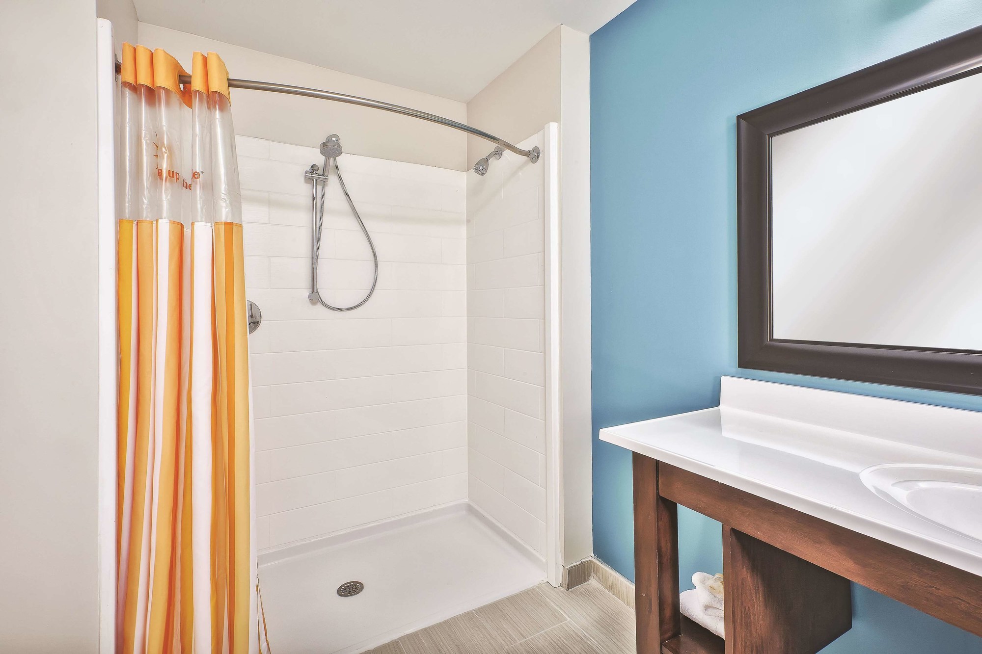 La Quinta Inn & Suites by Wyndham Niagara Falls