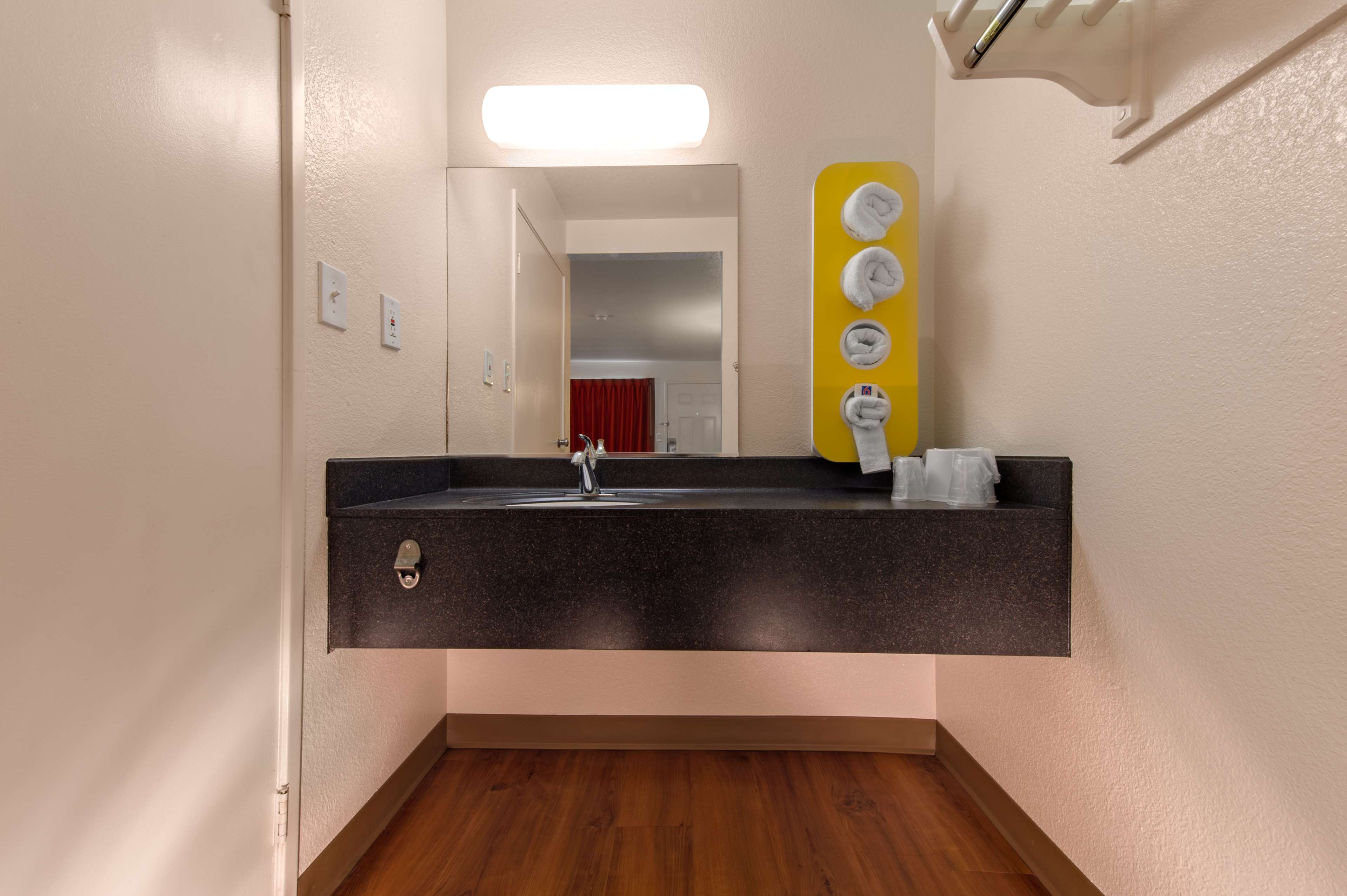 SureStay Plus Hotel by Best Western Niagara Falls East