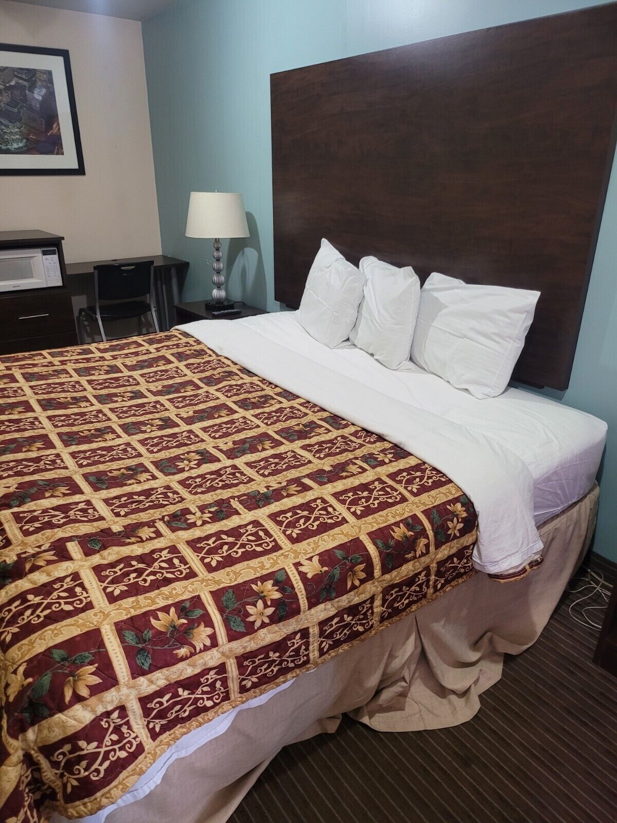 Sterling Inn Niagara Falls near IAG Airport