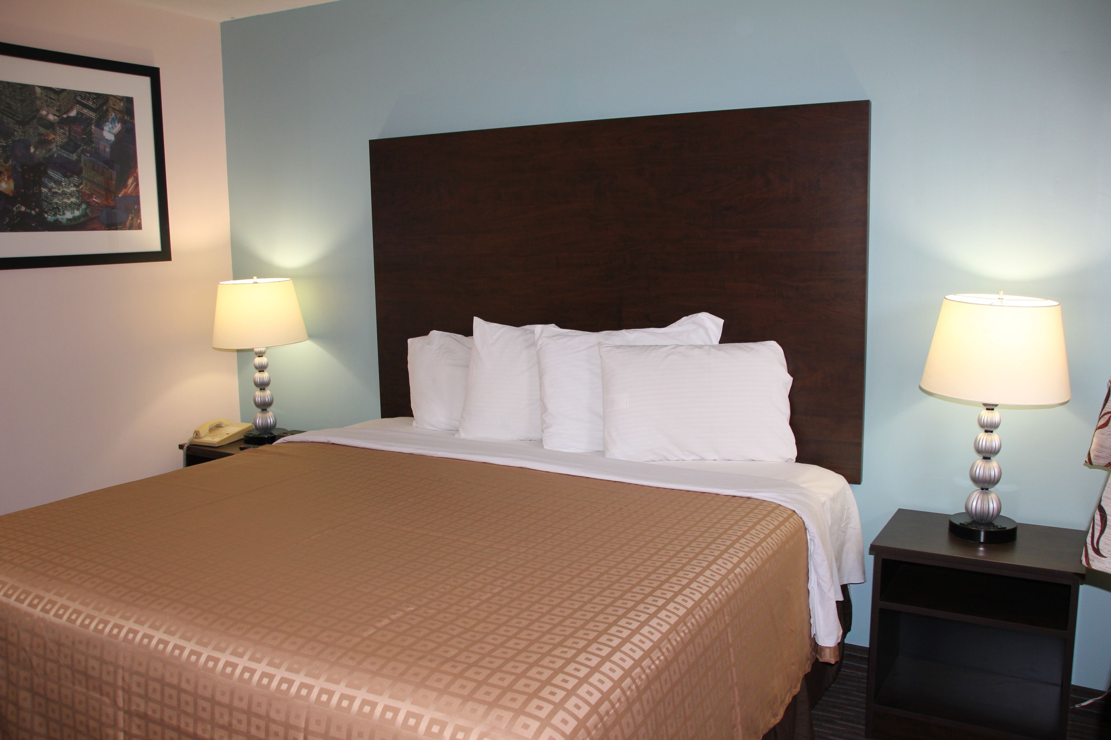 Sterling Inn Niagara Falls near IAG Airport