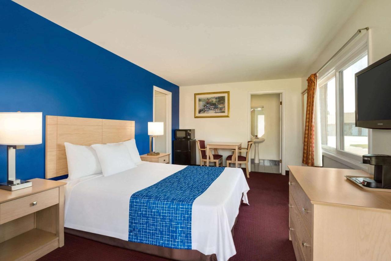 Travelodge by Wyndham Niagara Falls