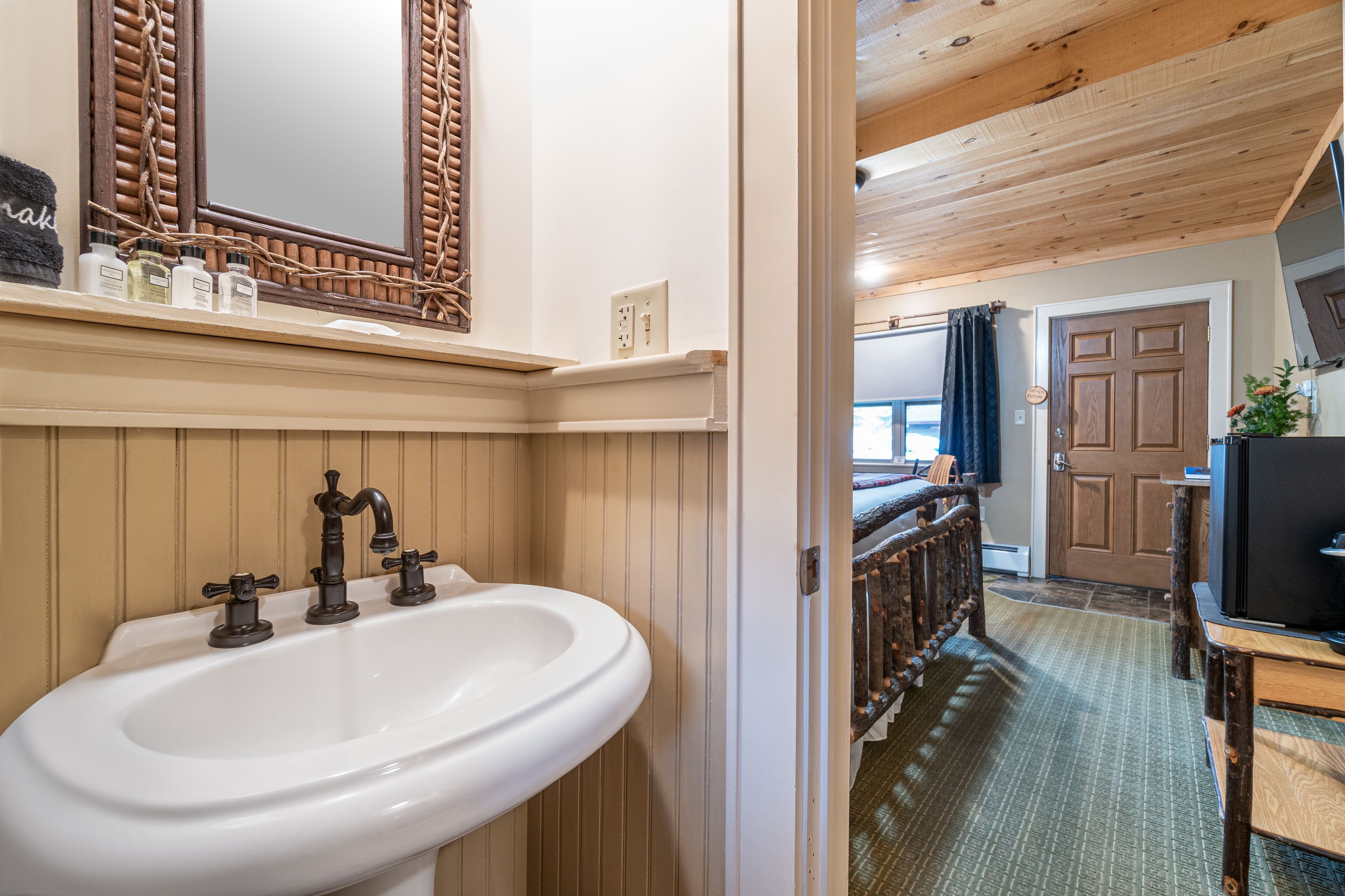 The Alpine Lodge
