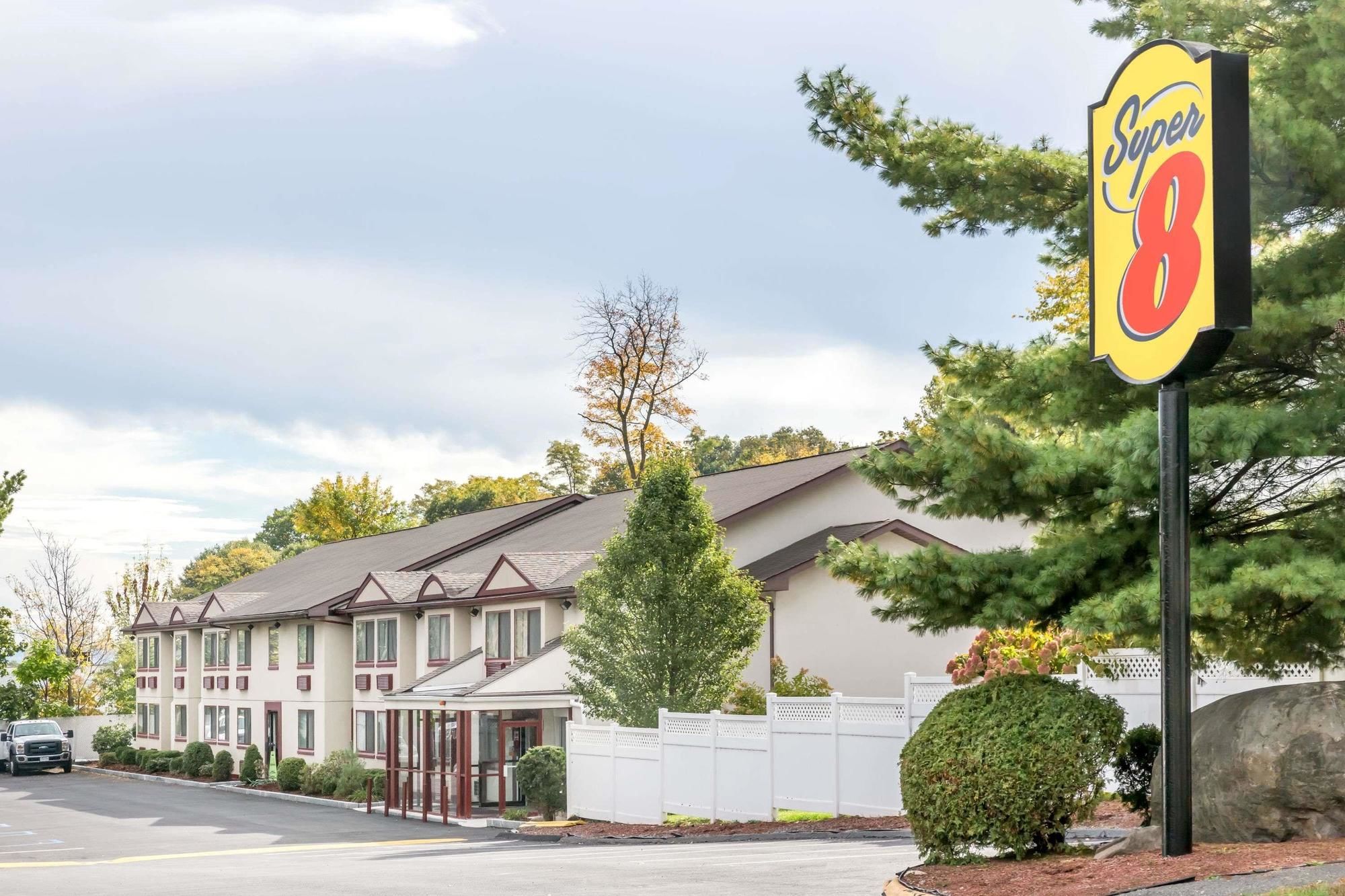 Super 8 by Wyndham Nyack NY