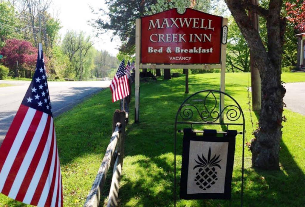 Maxwell Creek Inn Bed and Breakfast