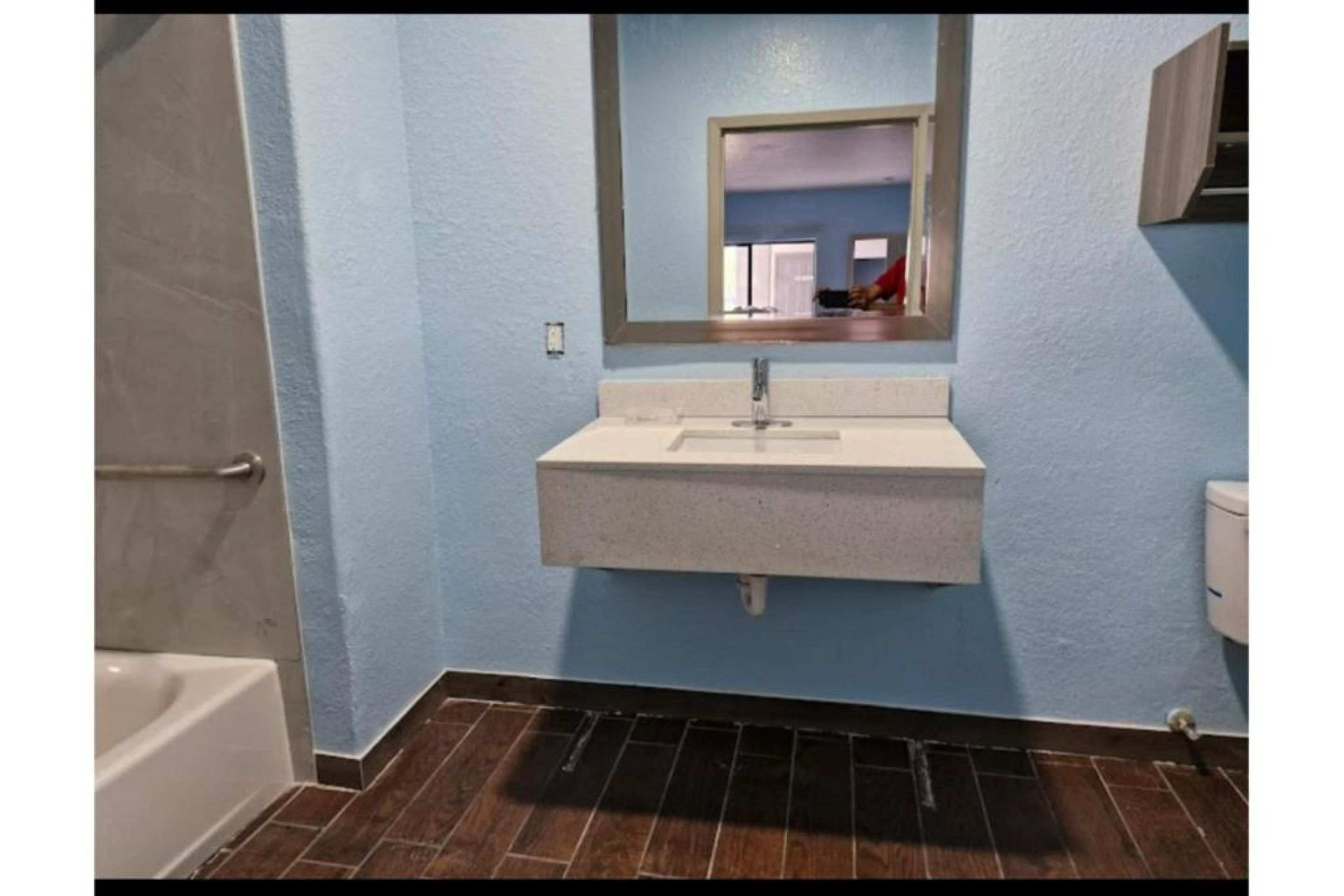 The Way Inn by OYO Spencer