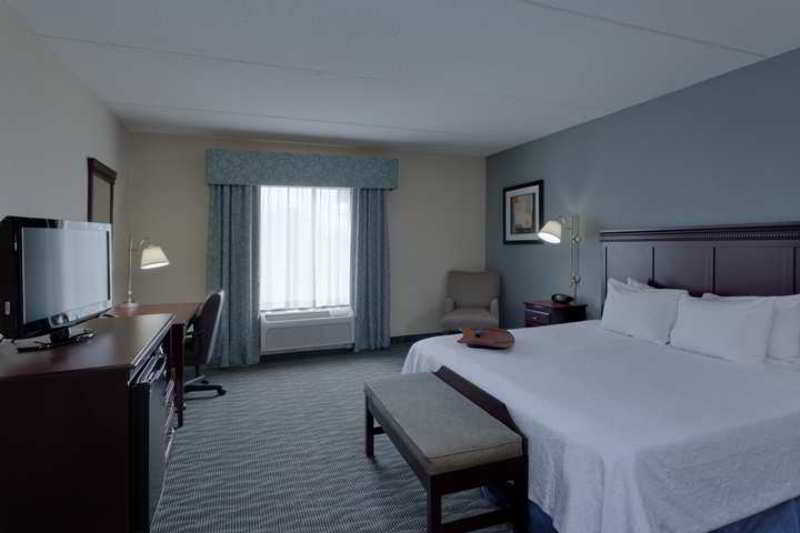 Hampton Inn & Suites Syracuse Dewitt