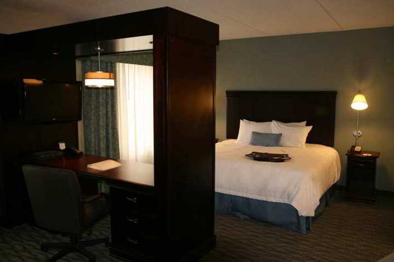 Hampton Inn & Suites Syracuse Dewitt