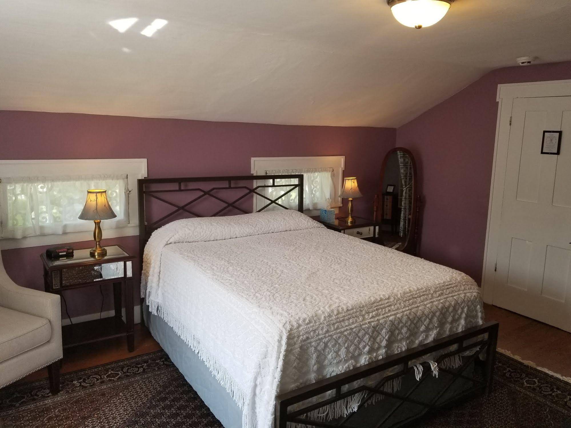 The Blackberry Inn Bed & Breakfast
