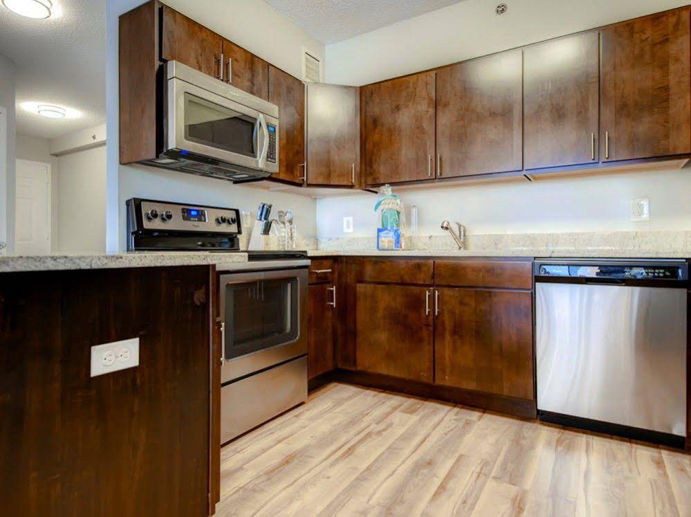 Global Luxury Suites in White Plains