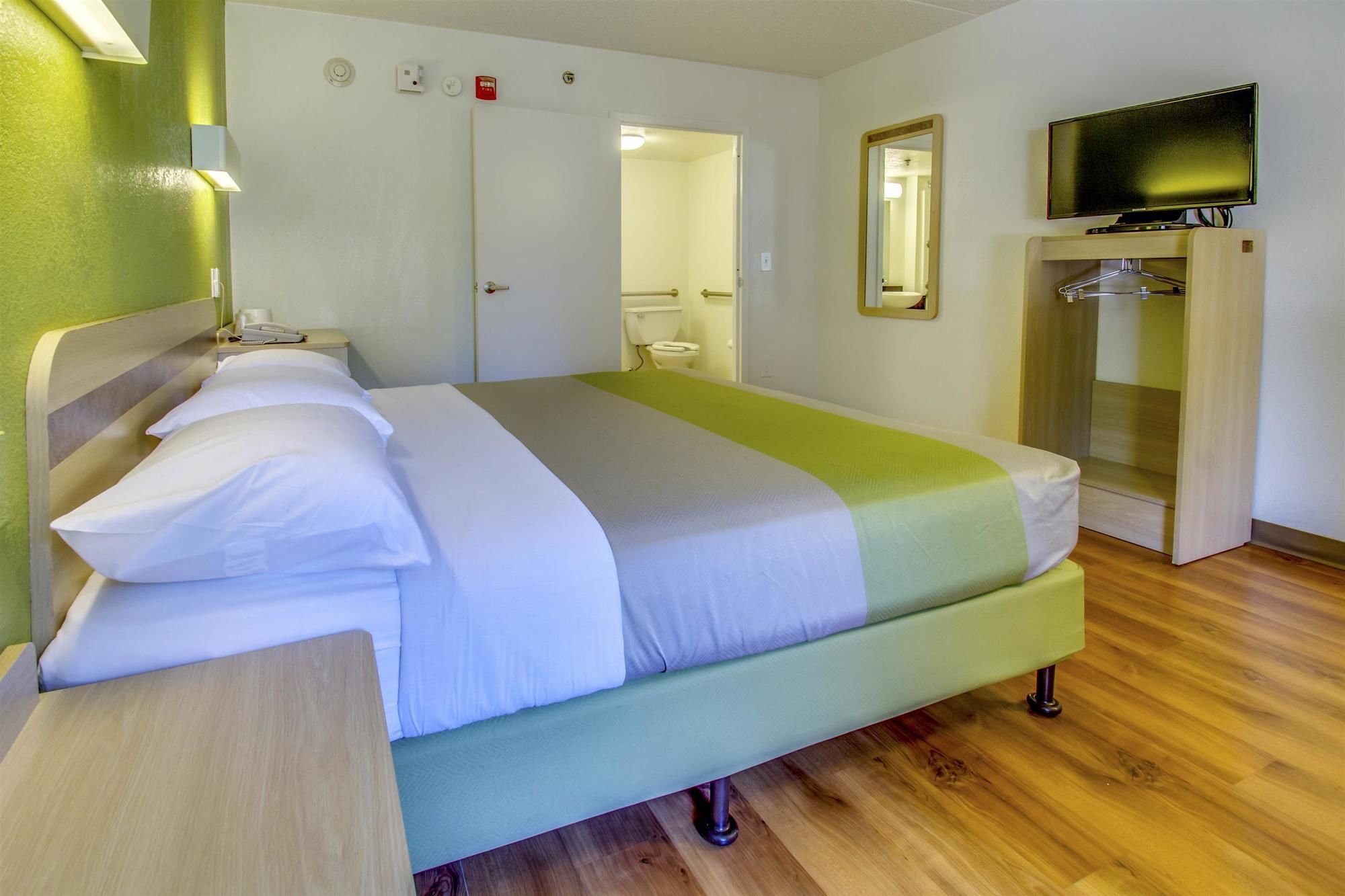 Motel 6 Buffalo Airport