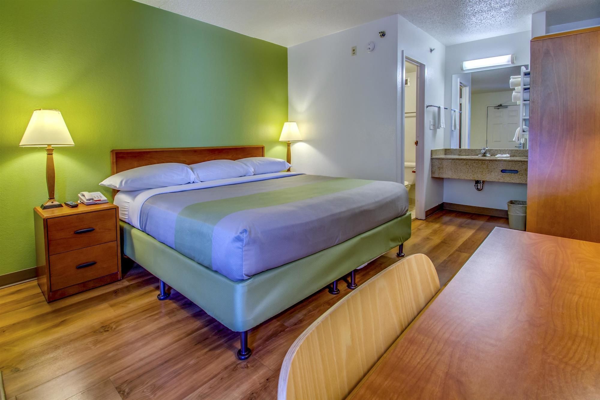 Motel 6 Buffalo Airport