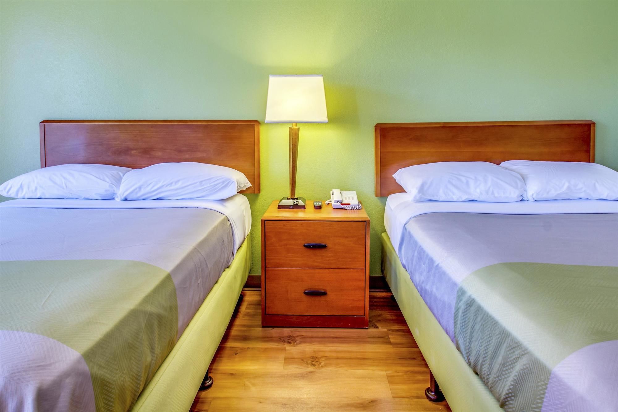 Motel 6 Buffalo Airport