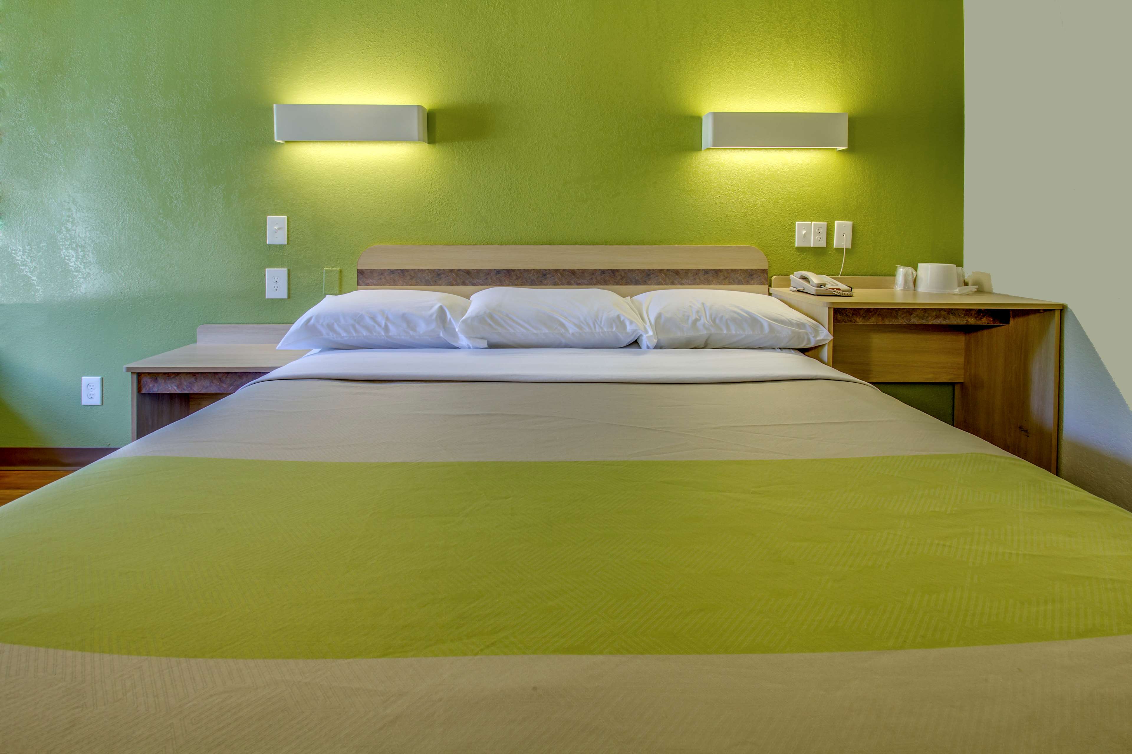 Motel 6 Buffalo Airport