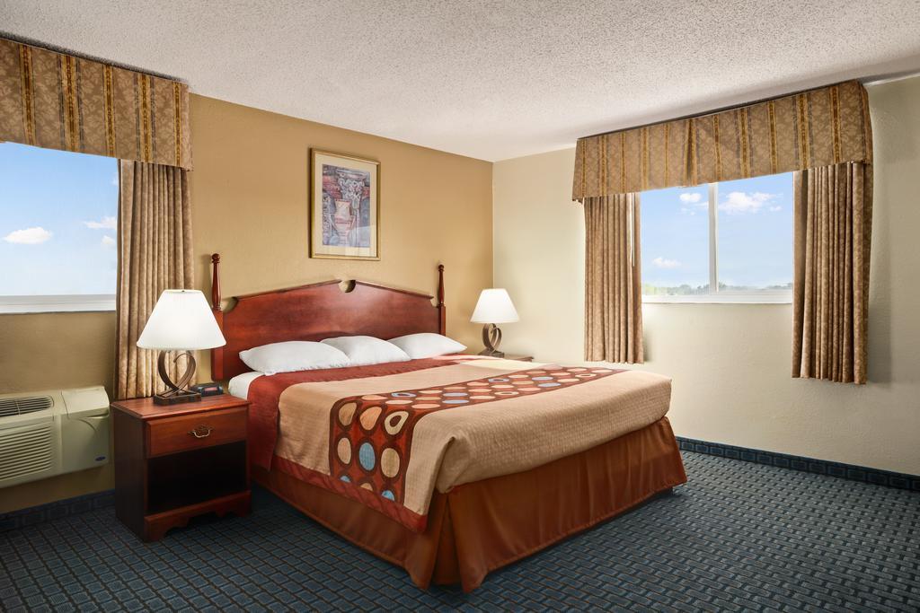 FairBridge Inn Express Buffalo Airport / Williamsville