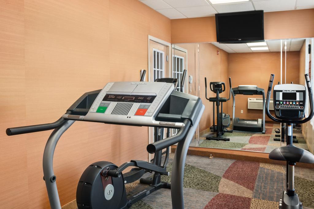 FairBridge Inn Express Buffalo Airport / Williamsville