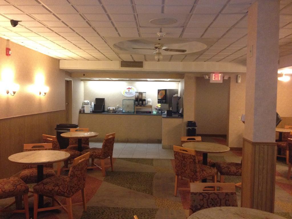 FairBridge Inn Express Buffalo Airport / Williamsville