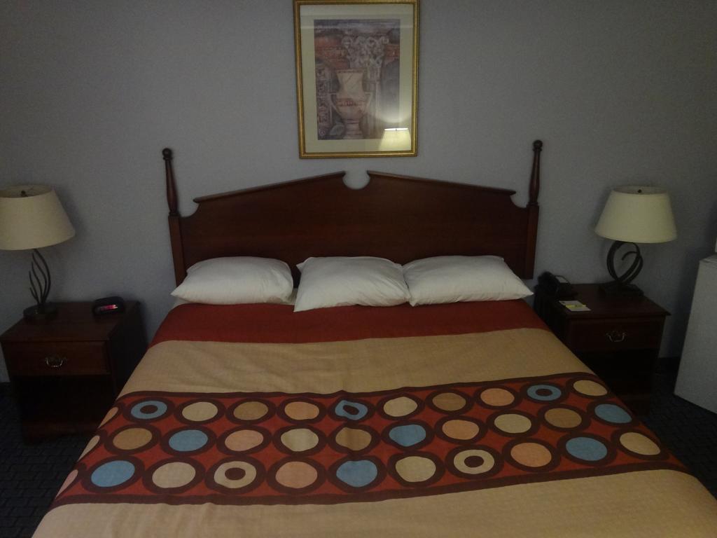 FairBridge Inn Express Buffalo Airport / Williamsville