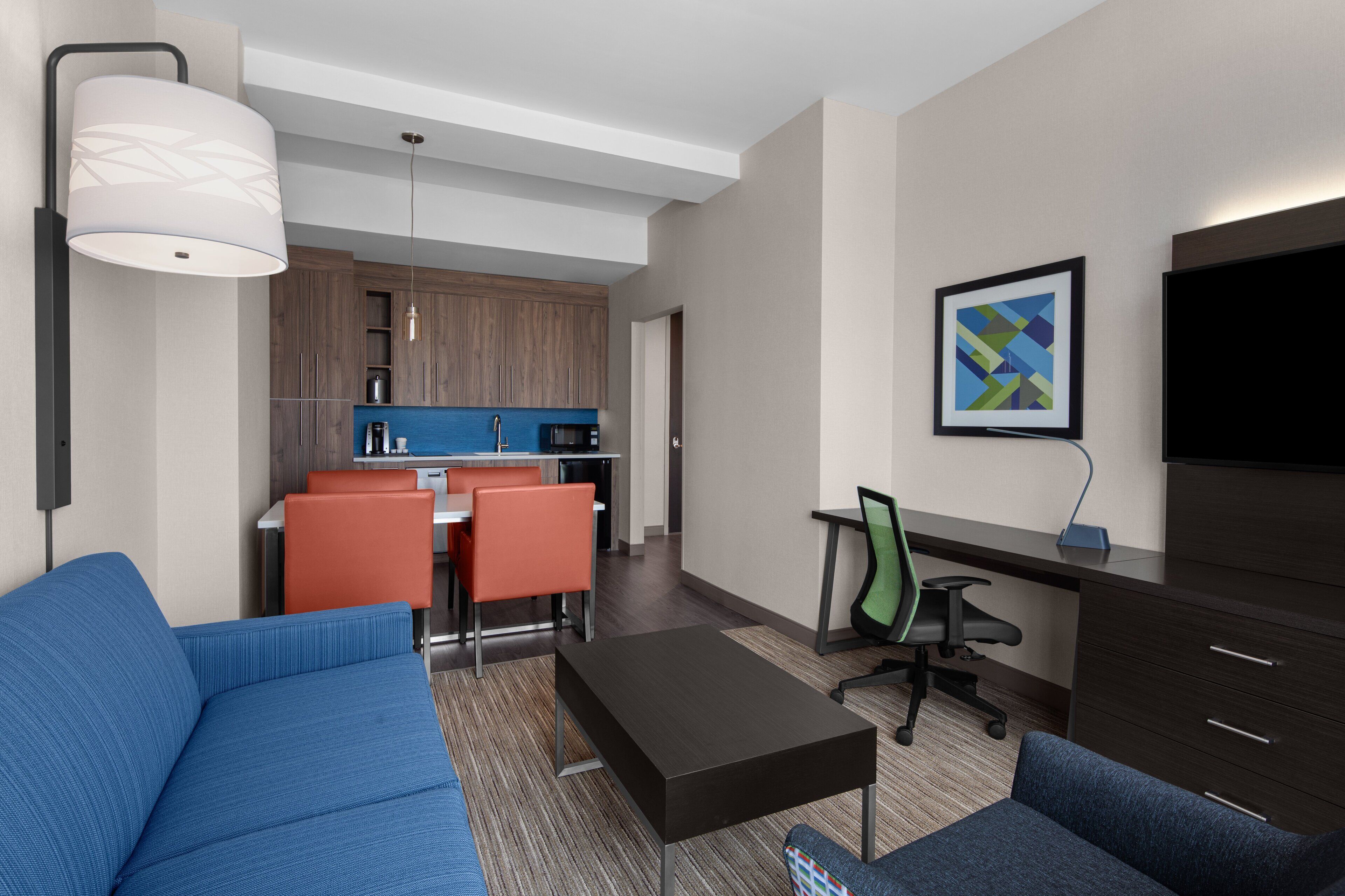 Holiday Inn Express & Suites Woodside Queens NYC
