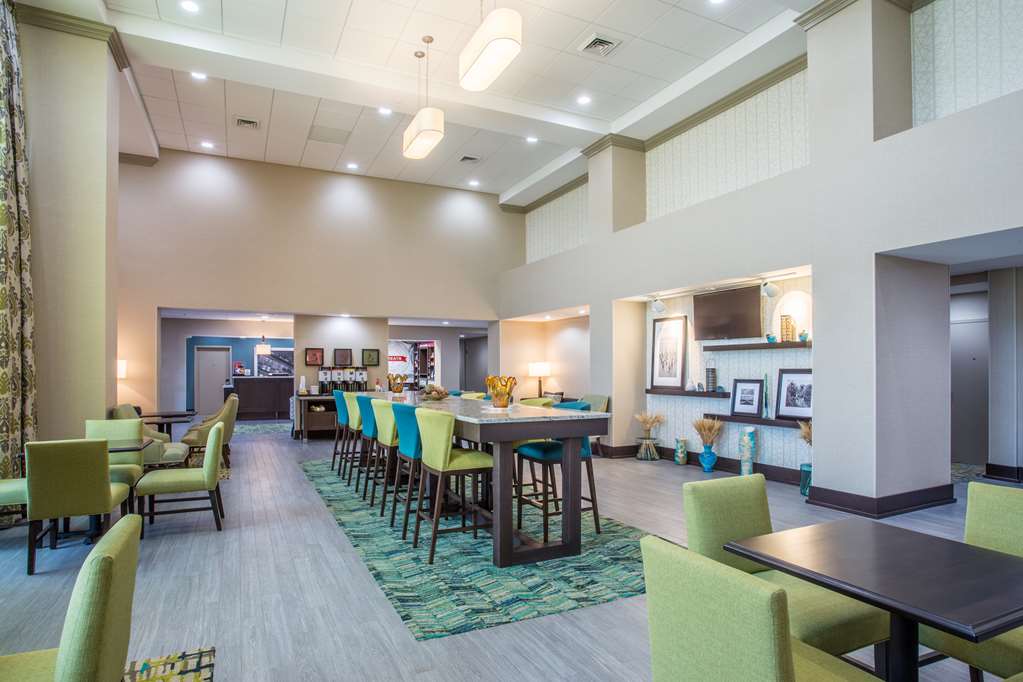 Hampton Inn & Suites Yonkers - Westchester