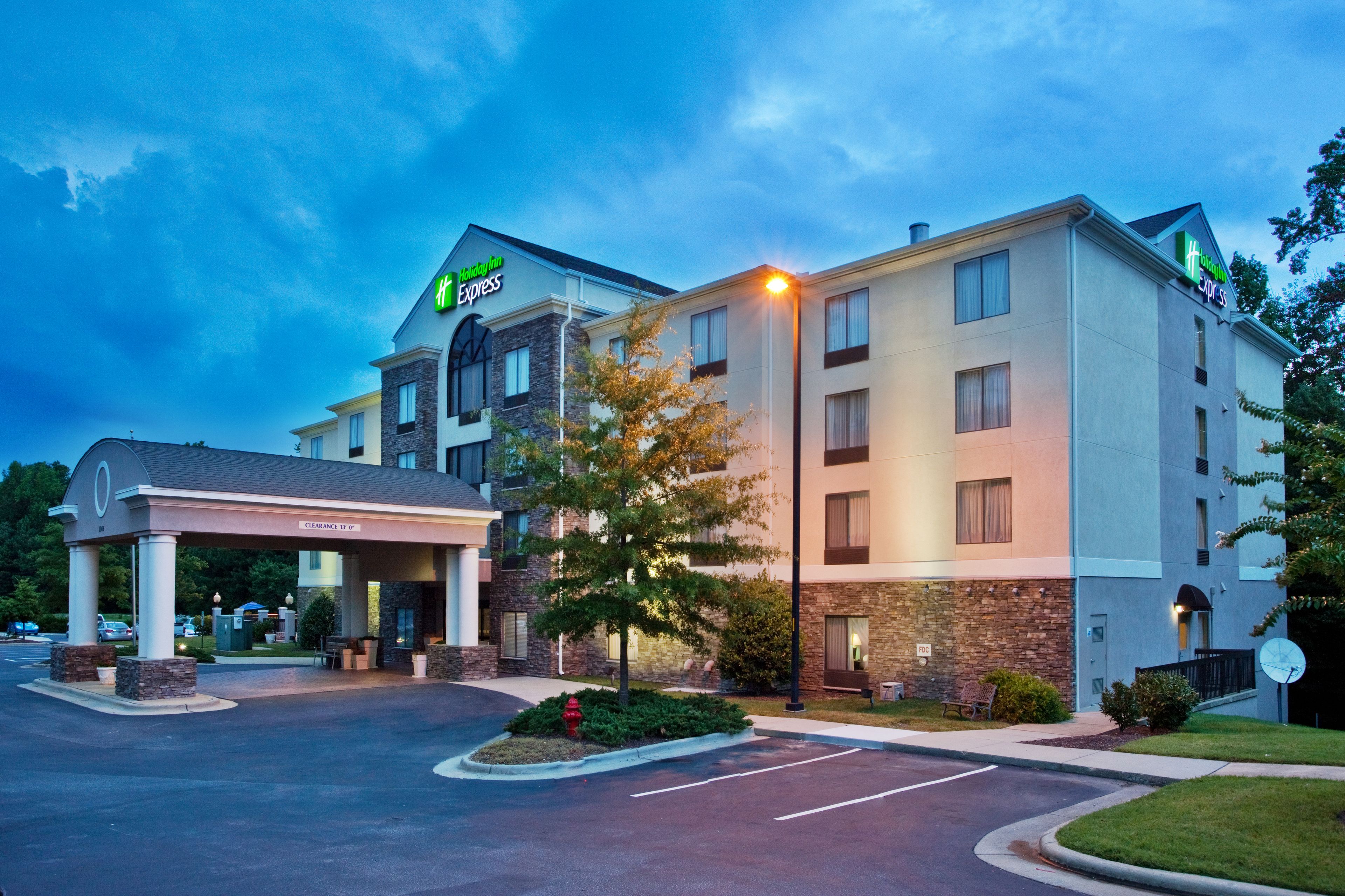 Holiday Inn Express Apex - Raleigh