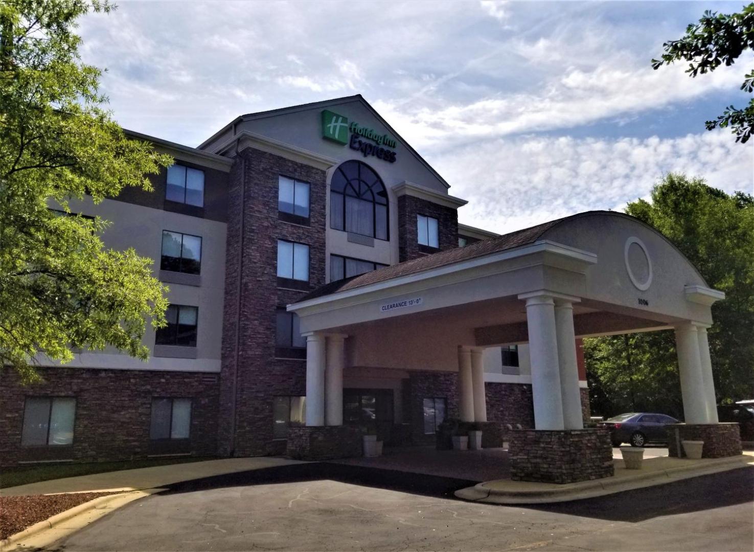 Holiday Inn Express Apex - Raleigh