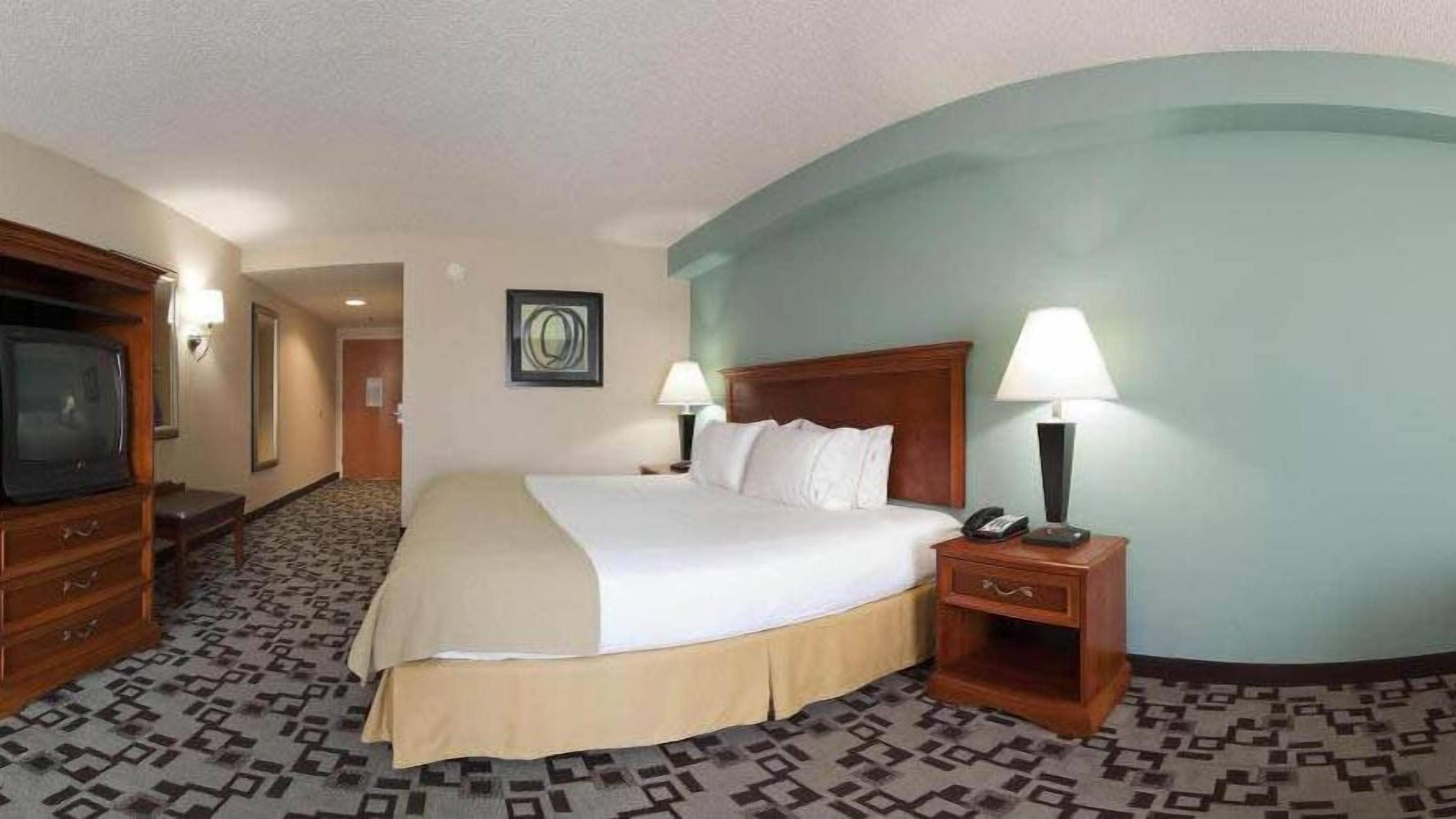 Holiday Inn Express Apex - Raleigh