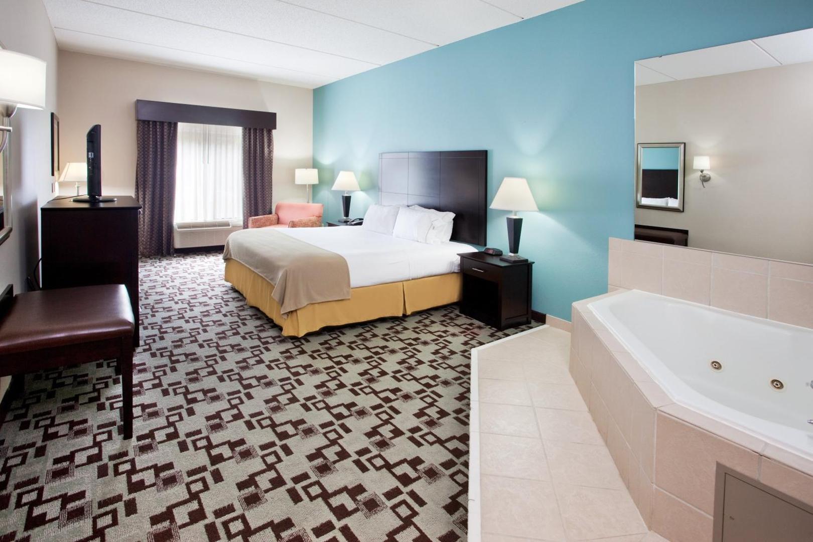 Holiday Inn Express Apex - Raleigh