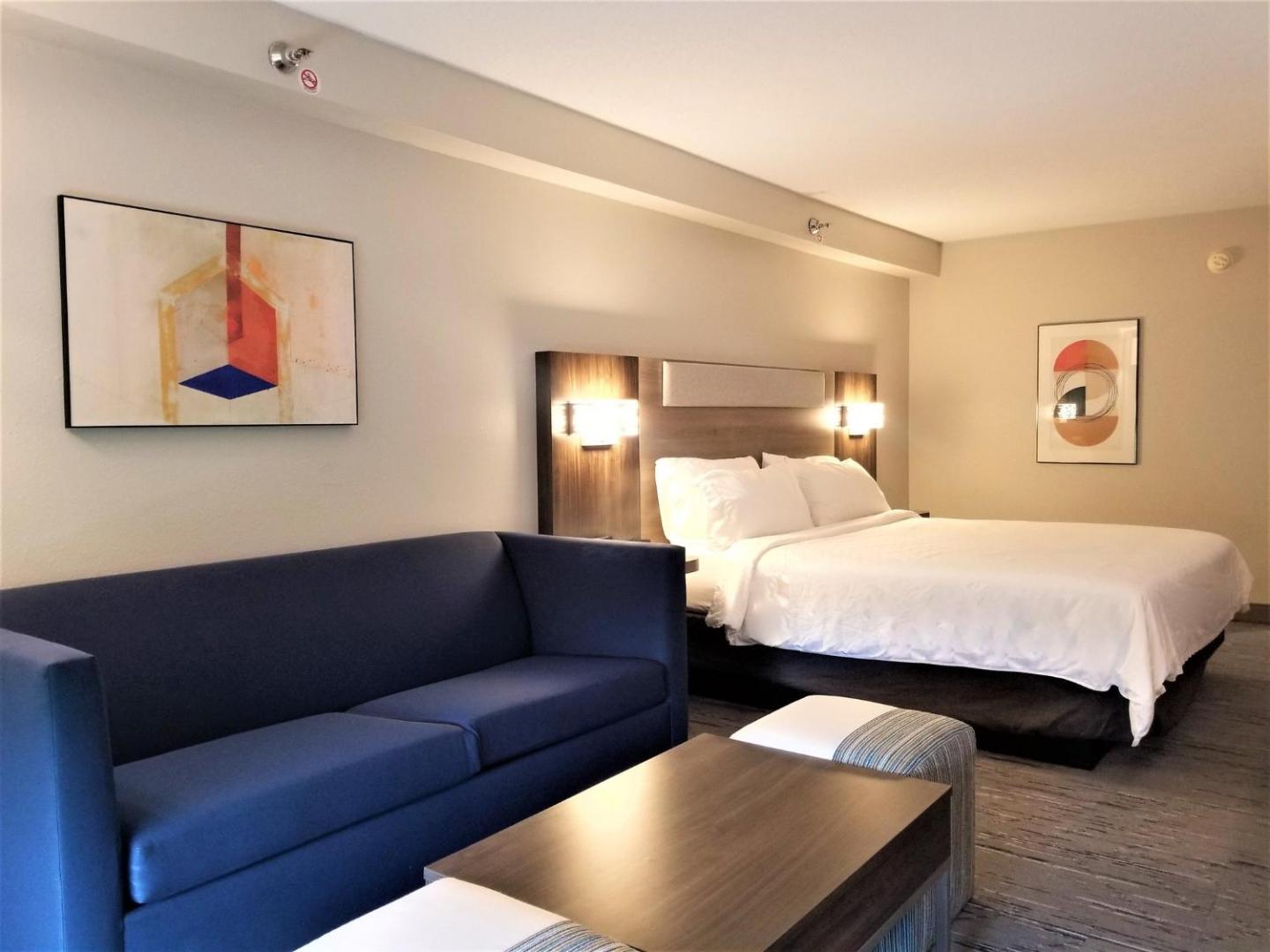 Holiday Inn Express Apex - Raleigh