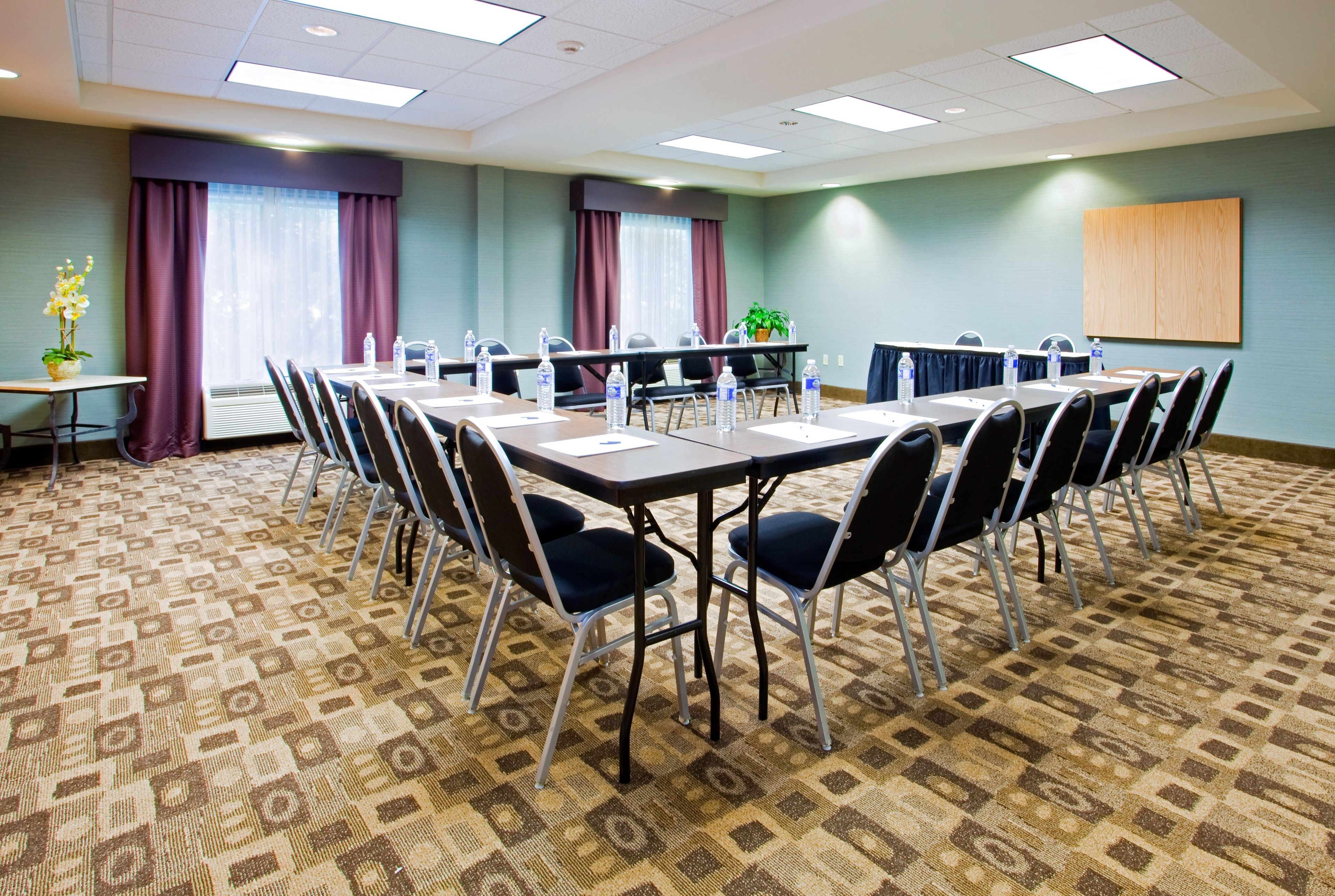 Holiday Inn Express Apex - Raleigh