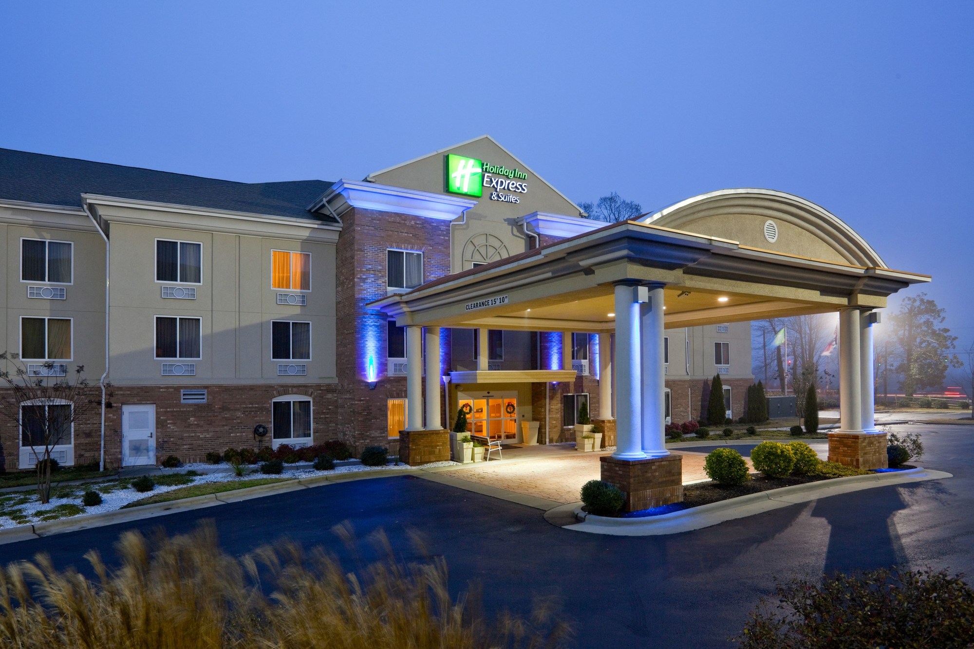 Holiday Inn Express & Suites High Point South
