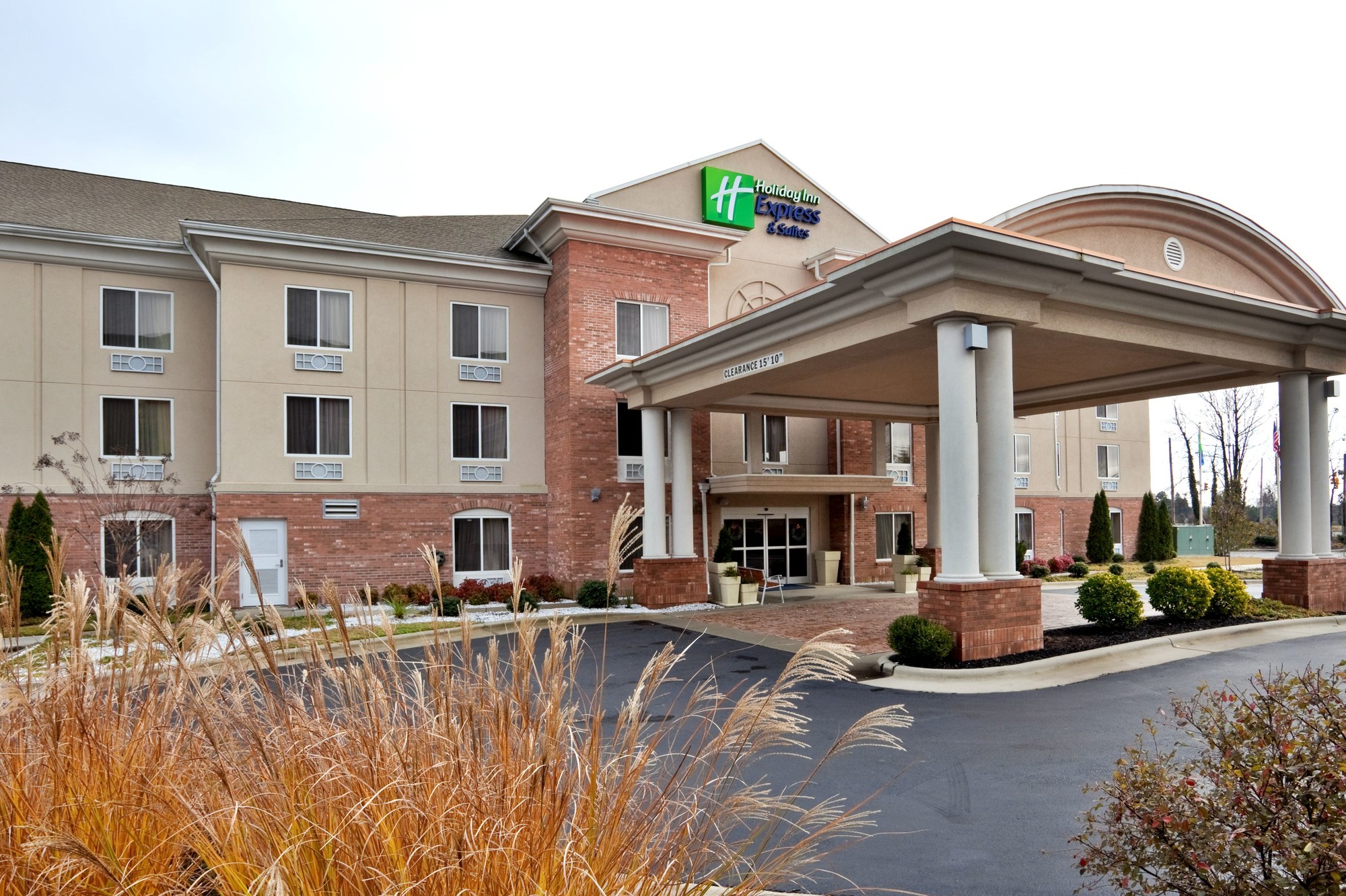 Holiday Inn Express & Suites High Point South