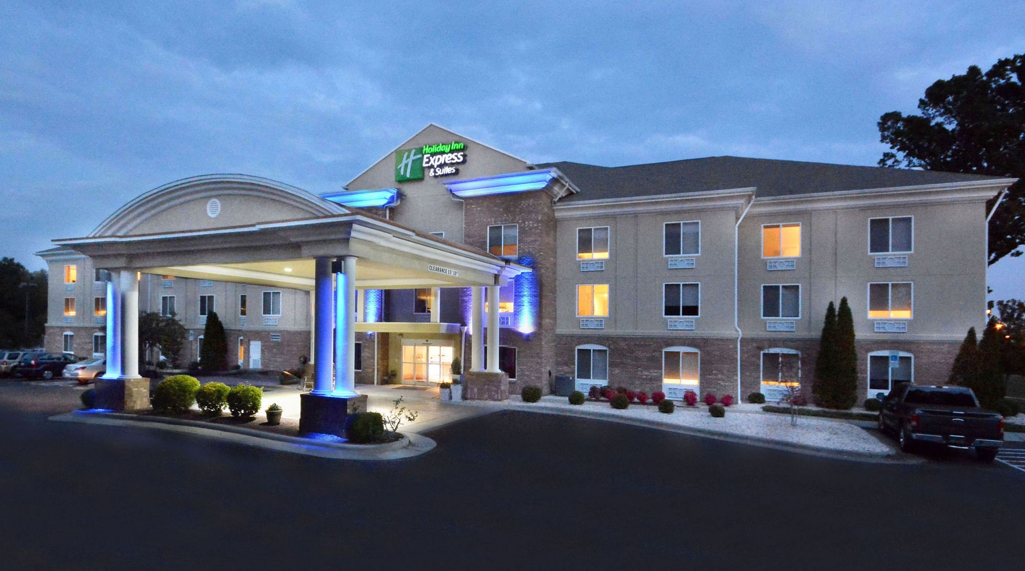 Holiday Inn Express & Suites High Point South