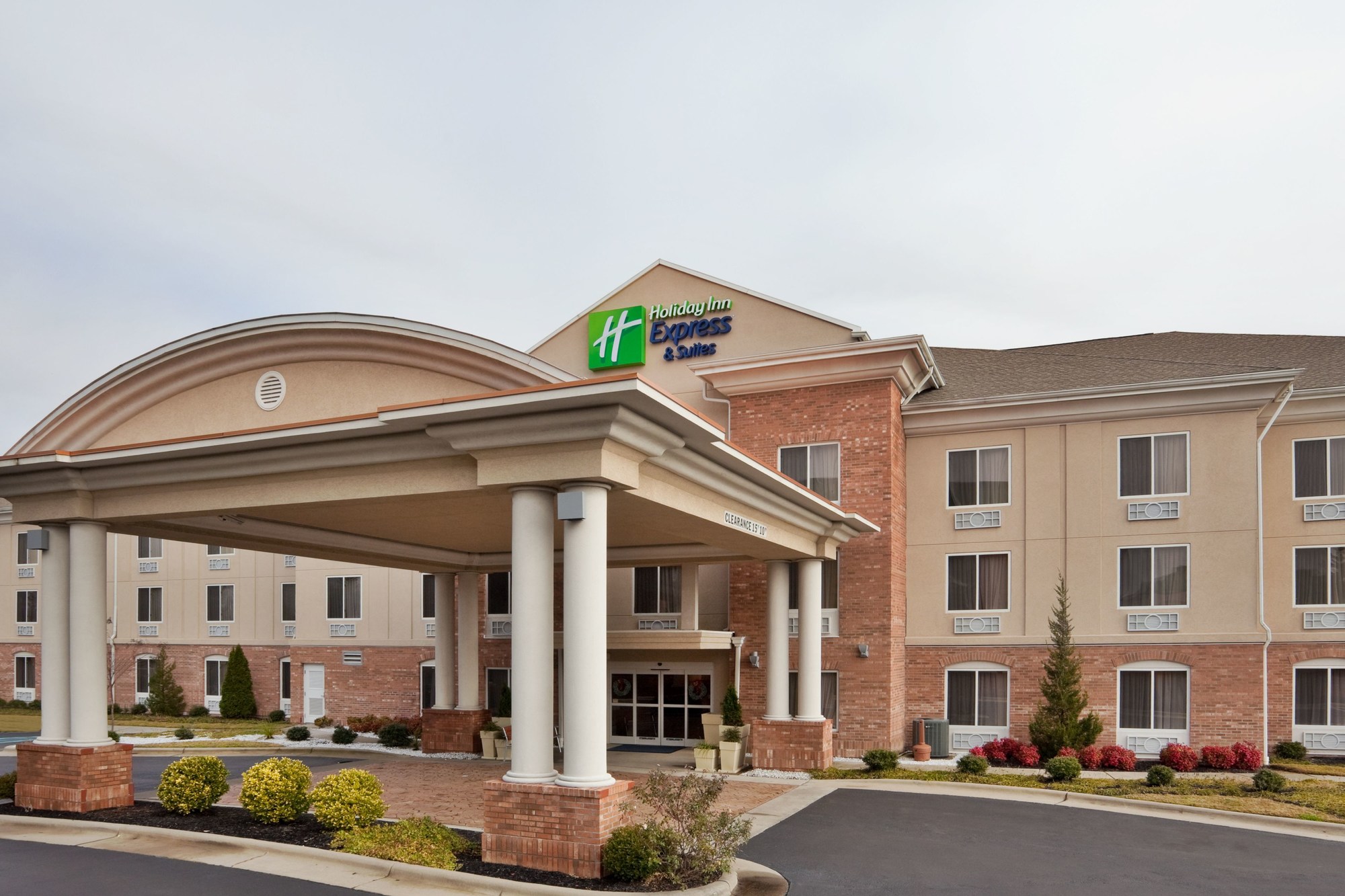 Holiday Inn Express & Suites High Point South