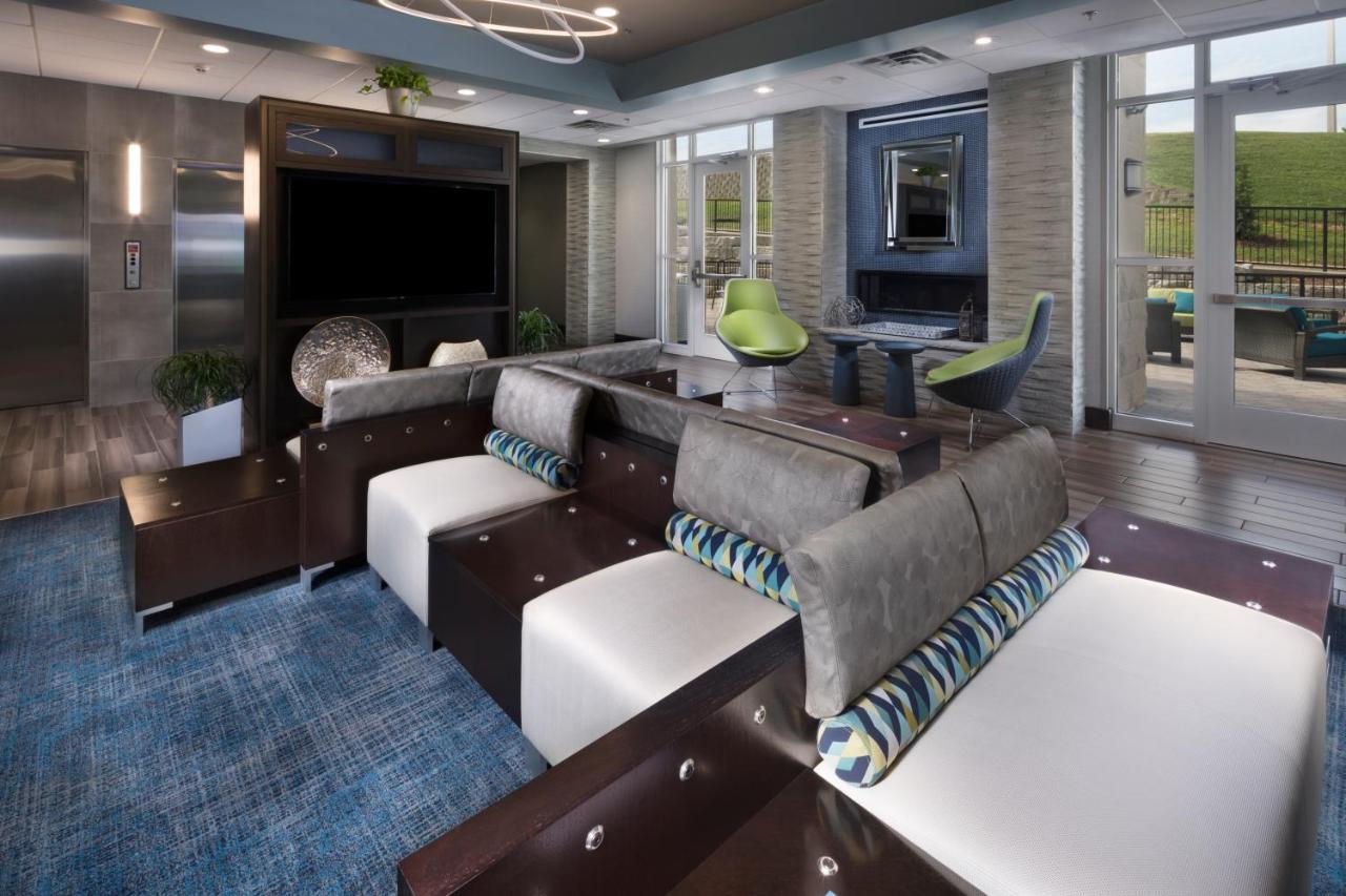 Holiday Inn Hotel & Suites Arden - Asheville Airport