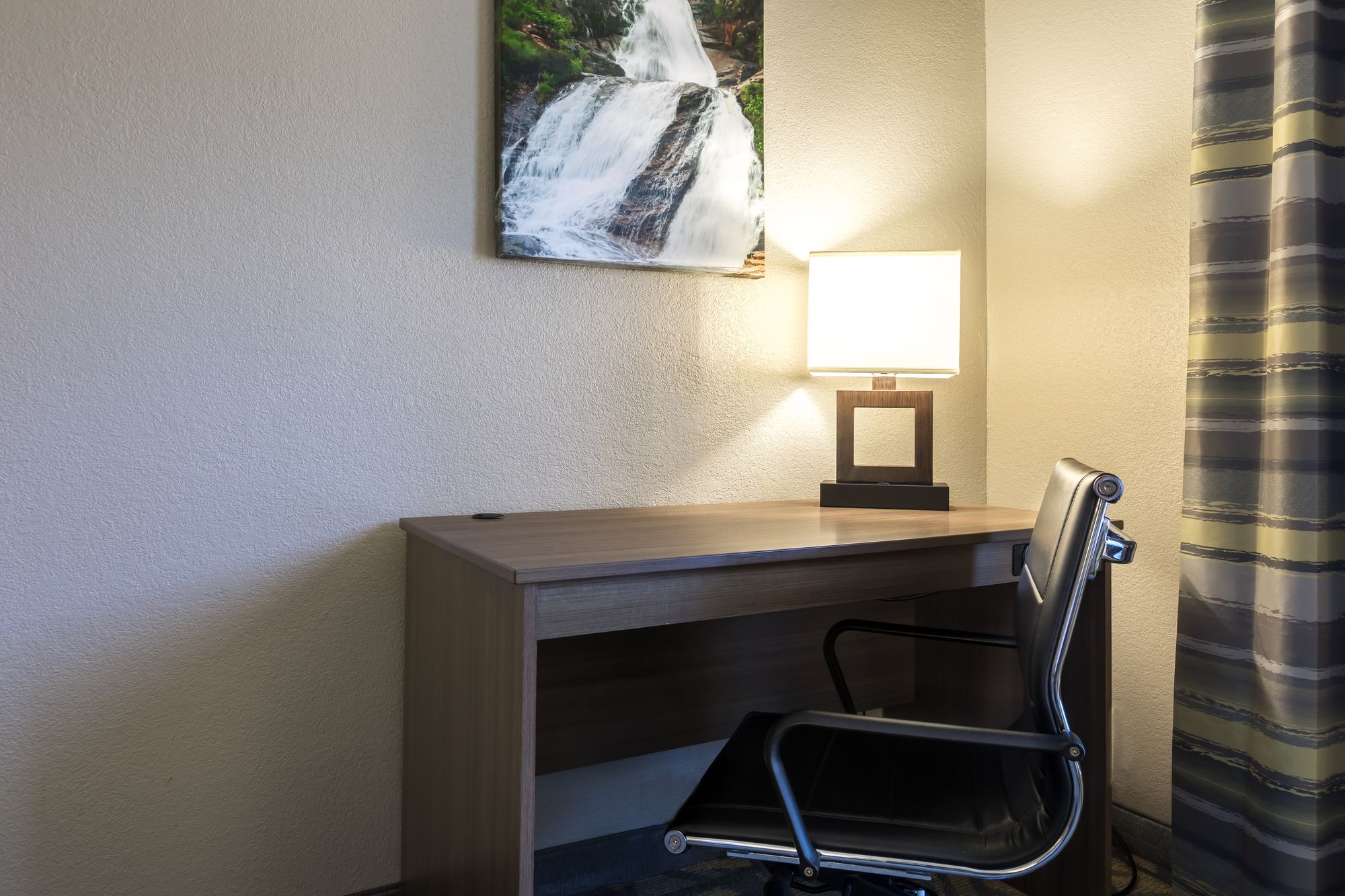 Country Inn & Suites by Radisson Asheville Downtown Tunnel Road