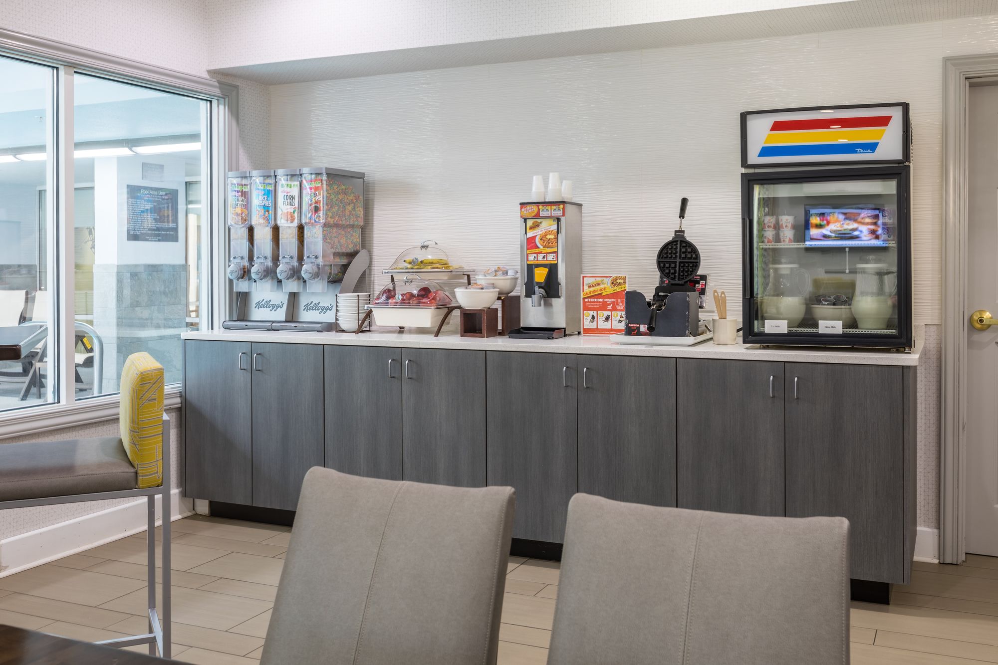 Country Inn & Suites by Radisson Asheville Downtown Tunnel Road