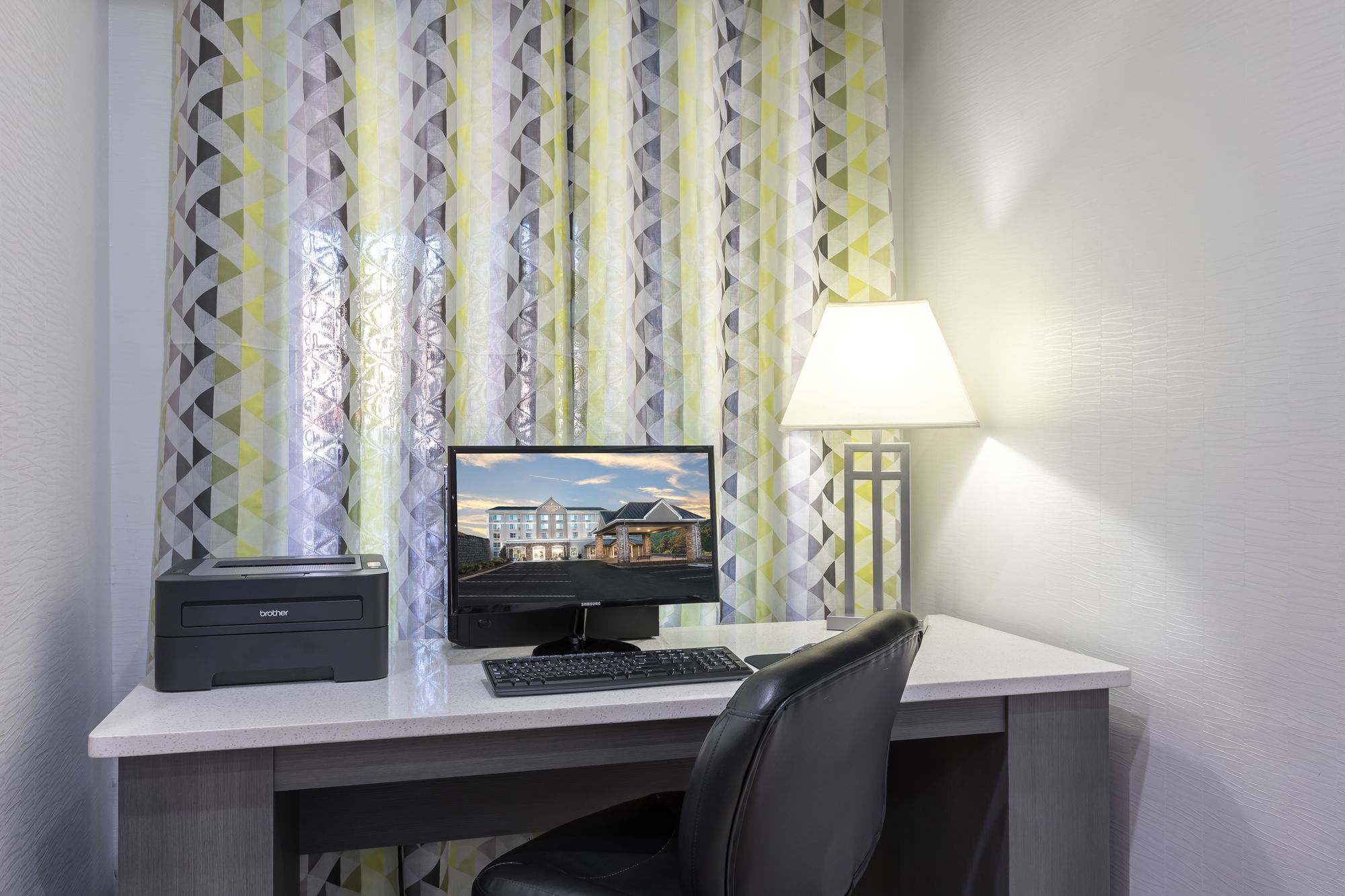 Country Inn & Suites by Radisson Asheville Downtown Tunnel Road