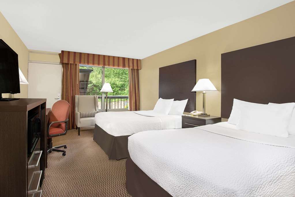 Days Inn by Wyndham Asheville Mall