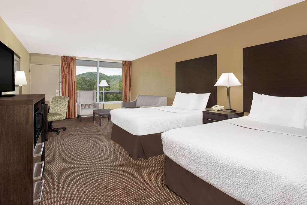 Days Inn by Wyndham Asheville Mall