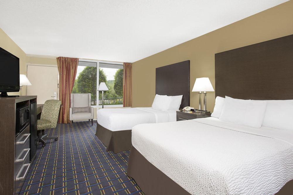 Days Inn by Wyndham Asheville Mall