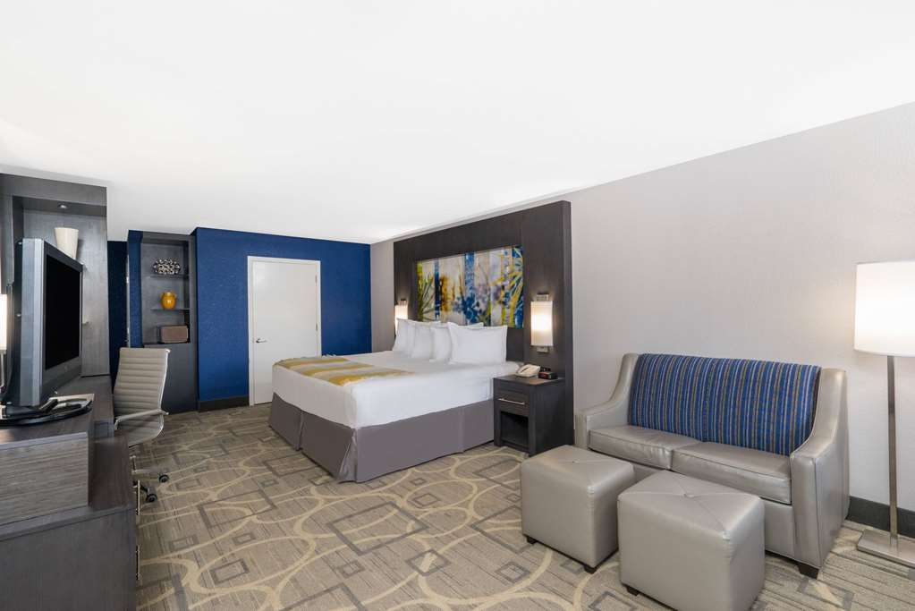 Days Inn by Wyndham Asheville Downtown North