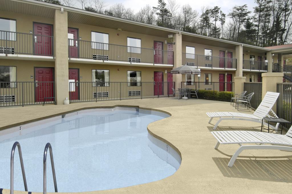 Days Inn by Wyndham Asheville Downtown North