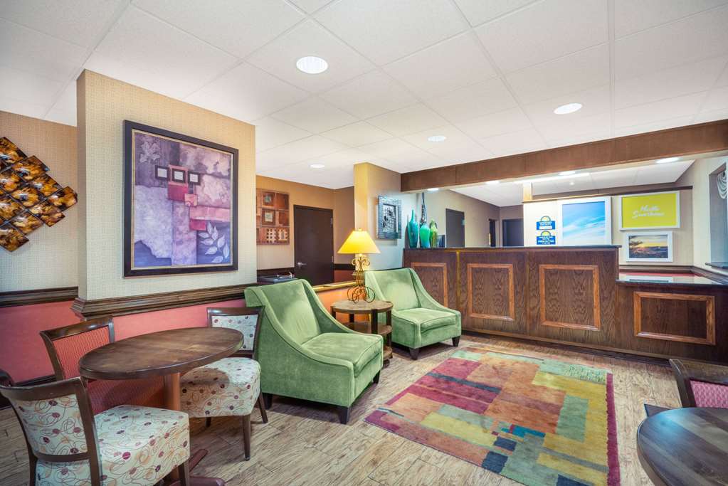 Days Inn by Wyndham Asheville Downtown North