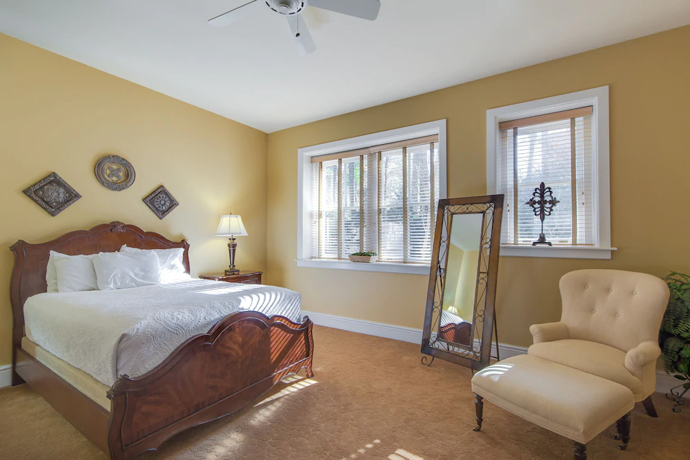 FPosh the Boutique Hotel