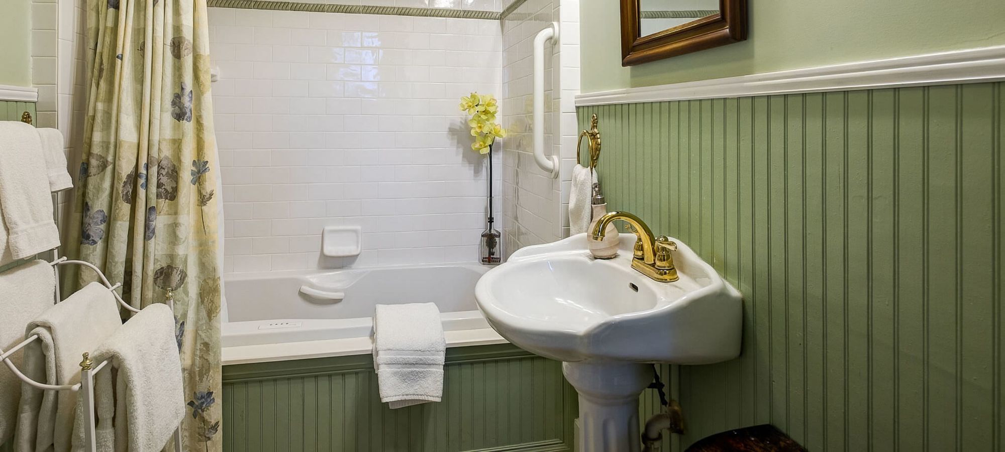 Hill House Bed & Breakfast Inn