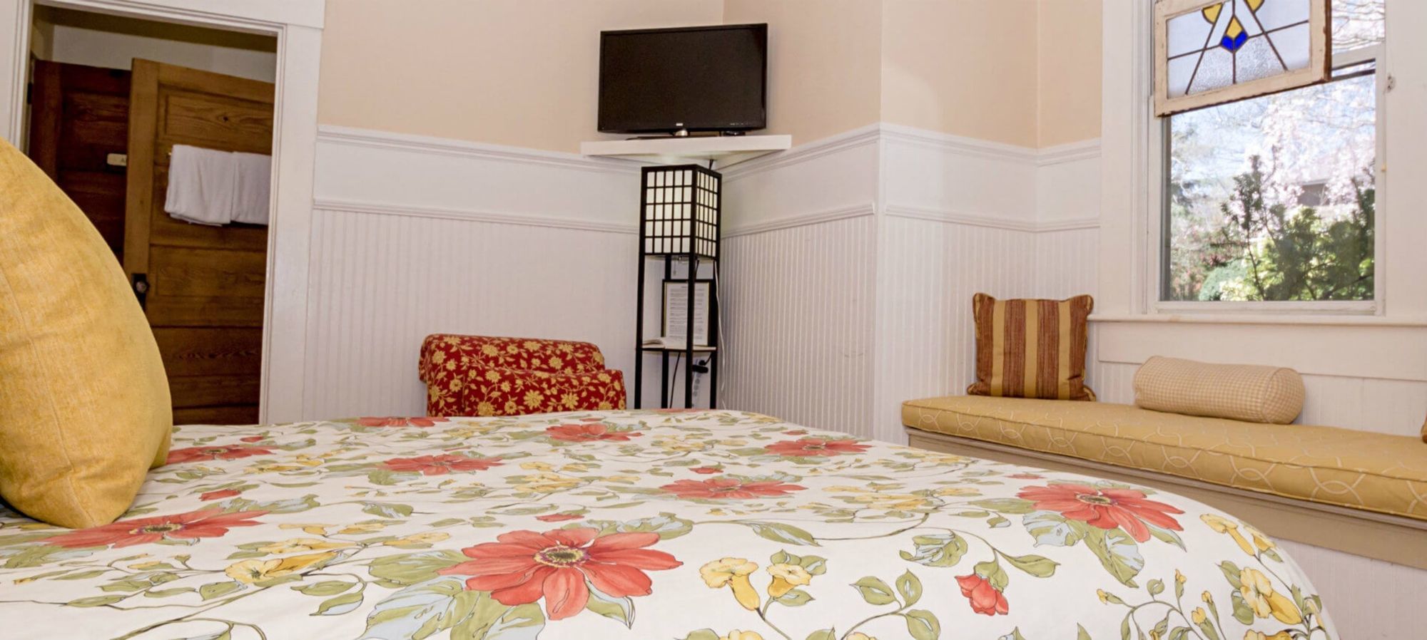 Hill House Bed & Breakfast Inn